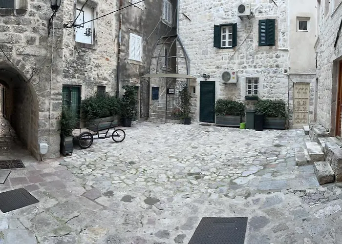 Puerta Apartments